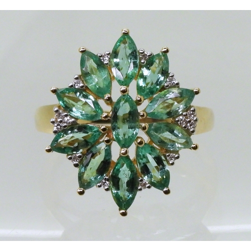 2771 - AN EMERALD & DIAMOND STATEMENT RINGfrom the GemsTV premier brand Iliana collection. Mounted in 1... 