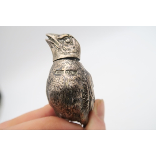 214A - A Novelty silver bird pepper pot, by R H H, Sheffield 1927, 67gms 