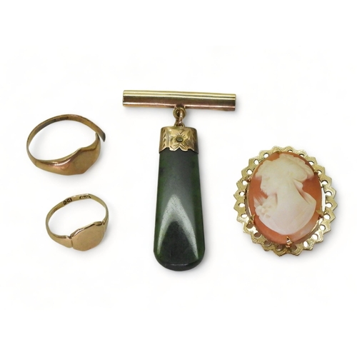 780 - A 9ct gold mounted cameo brooch, a 9ct gold bar brooch with a New Zealand jade pendant, and two 9ct ... 