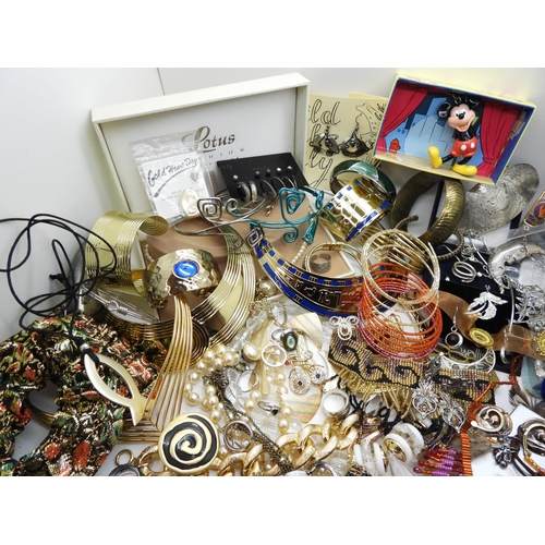 847 - Costume jewellery to include boxed items by Mickey, an Egyptian designed torc necklace and cuff, Mic... 