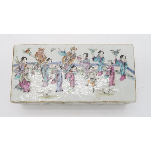 2379 - A CANTONESE RECTANGULAR PEN BOXPainted with figures within a fenced garden above insects and foliage... 