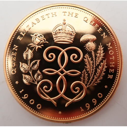 284 - ELIZABETH II (1952-2022)ROYAL MINT Gold Proof Crown celebrating 'Queen Elizabeth The Queen Mother 90... 