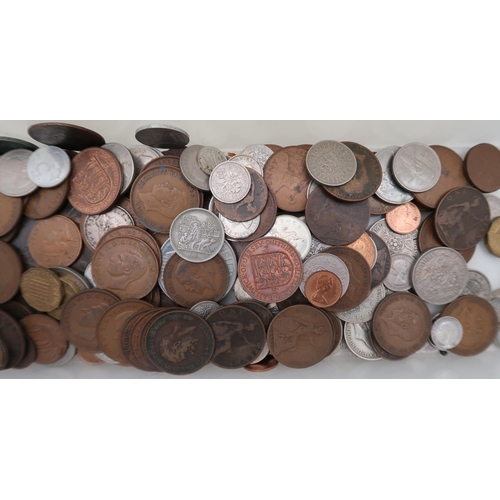 478 - A worldwide coin collection 