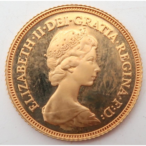 481 - ELIZABETH II 1/2 sovereign coin 1980Obverse; second crowned portrait of HM Queen Elizabeth II right,... 