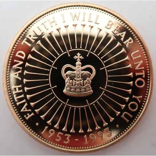 492 - ELIZABETH II 40th Coronation Jubilee; Gold Proof 5 Pounds 1993Obverse at the centre is the... 