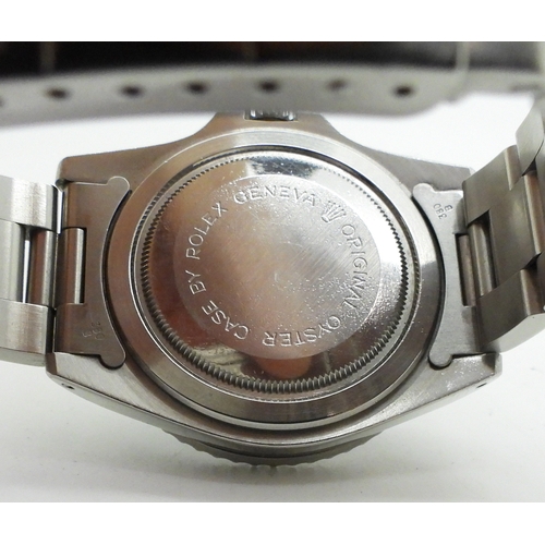 2909 - A TUDOR PRINCEDATE SUBMARINERcirca 1997, with black dial, luminous hands dot and chevron numerals, b... 