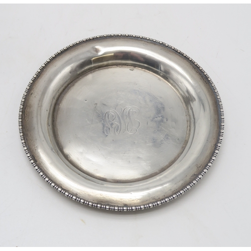 2509 - A WILLIAM IV SILVER MUGby Joseph Angell I & John Angell I, London 1833, of campagna form, with c... 