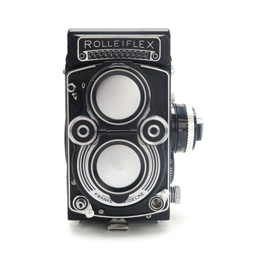 2625 - A ROLLEIFLEX 3.5F MEDIUM FORMAT CAMERASerial no. 2292136, fitted with Heidosmat 1:2.8/7.5 (no. 41053... 