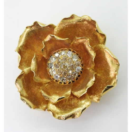 2787 - A GOLD & DIAMOND ROSE PENDANT BROOCHcraftsman made, the rose is made in 18ct gold with each peta... 