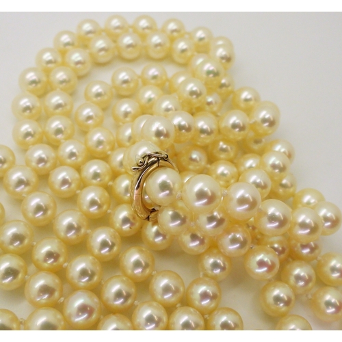 2793 - A ROPE LENGTH OF PEARLSeach pearl is approx 7.3mm, with an overall length of approx 140cm knotted th... 