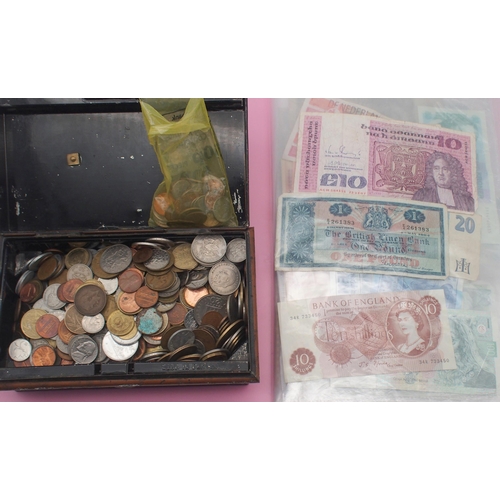 225 - A lot comprising a collection of worldwide banknotes and a quantity of worldwide coins