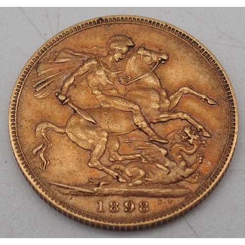 234 - Victoria (1837-1901) 1 Sovereign 1898Obverse older crowned and veiled bust ('Old Head') of Queen Vic... 