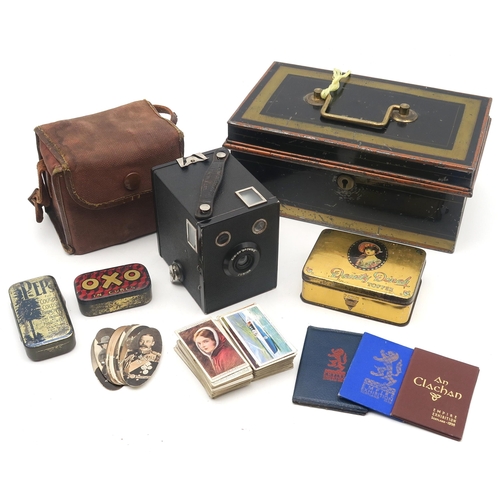 333 - A Mixed collectables, comprising vintage tins, cigarette cards, Minetta miniature and Junior Brownie... 