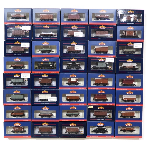 363 - Bachmann Branch-Line 00-gauge railway goods wagons, boxed, to include 37-158A 8 Plank Fixed End Wago... 