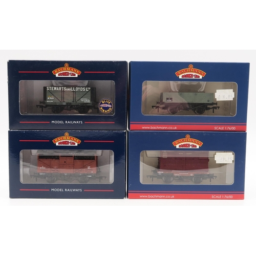 376 - Bachmann Branch-Line 00-gauge goods wagons, boxed - 37-376A 16 Ton Pressed End Door Steel Mineral Wa... 