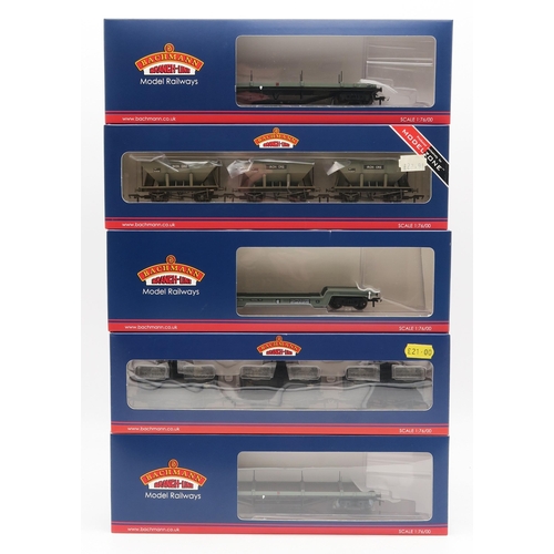 377 - Bachmann Brach-Line 00-gauge goods wagons, boxed - 37-500Y Set of 24T Hopper Wagons BR Grey 'Iron Or... 