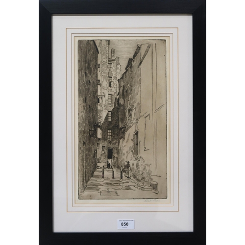 850 - ROBERT EADIE (SCOTTISH 1877-1954) TOWN CLOSE Etching, signed lower right, 37 x 22cm... 