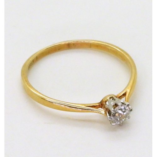 737 - An 18ct gold diamond solitaire of estimated approx 0.25cts, finger size V, weight 2.3gms