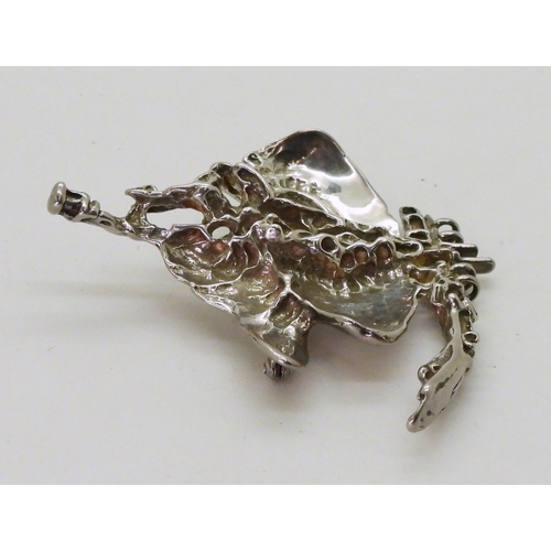 773 - A large silver Modernist brooch by Juhls of Norway, dimensions 7cm x 7cm, weight 38.3gms