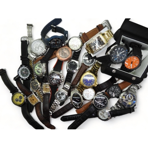 803 - A large collection of fashion watches to include Seiko Chronograph, Nubeo, Sekonda, further Seikos e... 