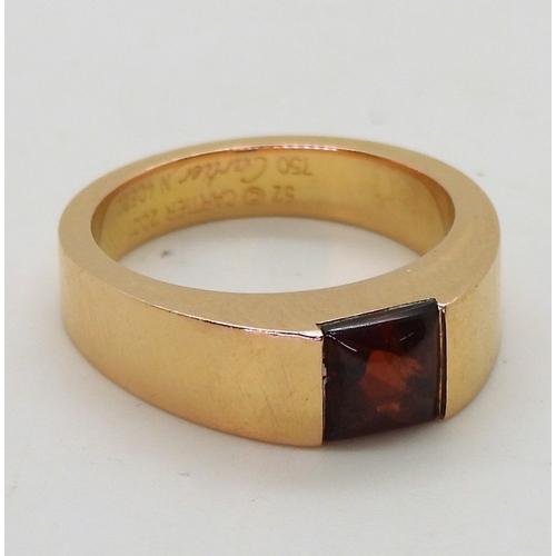 2829 - A CARTIER GARNET RINGmade in 18ct rose gold, fully signed Cartier 52 2001, with the serial number N4... 