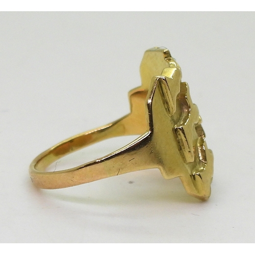 2833 - A NORMAN GIBSON BESPOKE RINGmade in 18ct gold of abstract form, stamped with his makers mark NG. Fin... 