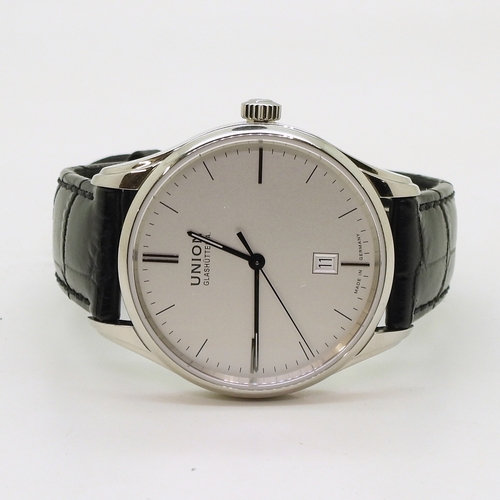 2926 - A UNION GLASHUTTE GENTS WATCHViro Date U289X, stainless steel case, silvered dial, black and silver ... 