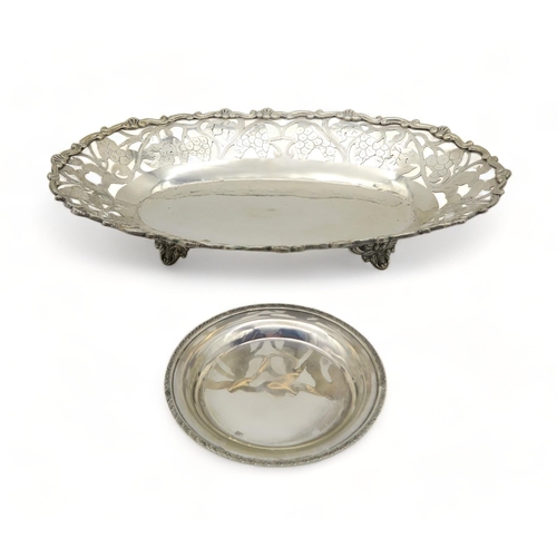 355 - A stamped 900 white metal fruit bowl, with an openwork border, 25cm diameter, and a stamped 800 pin ... 