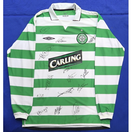 472 - Glasgow Celtic F.C.A 2004-05 Umbro long-sleeved home shirt (size L), bearing team signatures... 