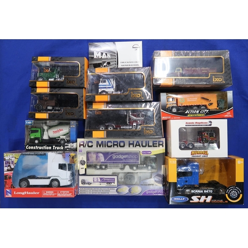 481 - A quantity of boxed scale model vehicles, to include examples by Base-Toys, Ixo, Siku, Newray and ot... 