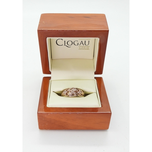 729 - A 9ct gold 'Clogau Gold' ring 'Cariad Am Byth - Beloved forever' pattern set with nine diamonds set ... 