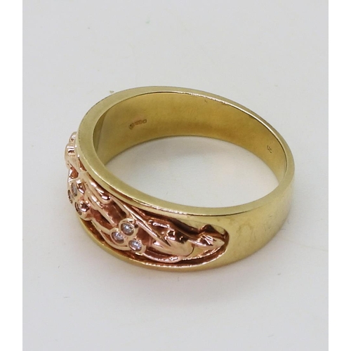 729 - A 9ct gold 'Clogau Gold' ring 'Cariad Am Byth - Beloved forever' pattern set with nine diamonds set ... 