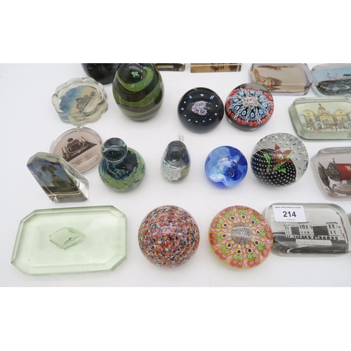 214 - A collection of glass paperweights including Mdina, Caithness limited edition Heart 767/1000, other,... 