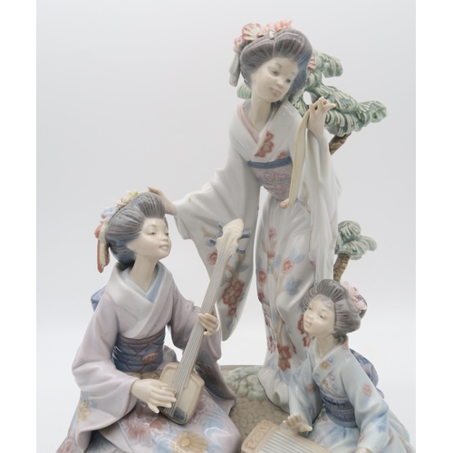 221 - A Lladro limited edition group Musica Oriental, no 552/5000, with certificate