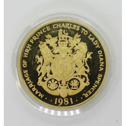 418 - COMMEMORATIVE 22CT GOLD MEDALLION Obverse HRH Prince Charles and Lady Diana facing left ST PAUL'S CA... 