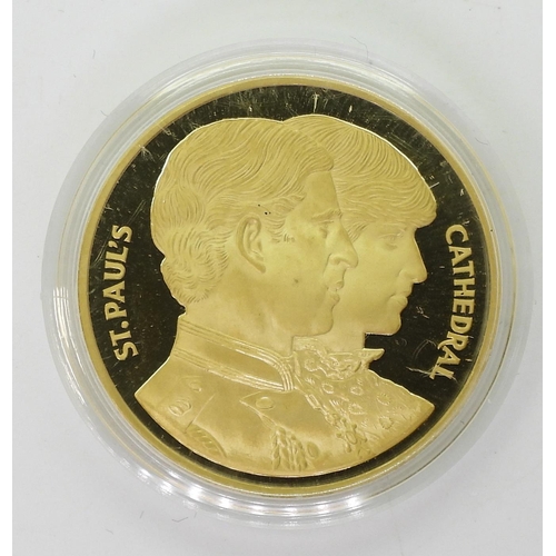 418 - COMMEMORATIVE 22CT GOLD MEDALLION Obverse HRH Prince Charles and Lady Diana facing left ST PAUL'S CA... 