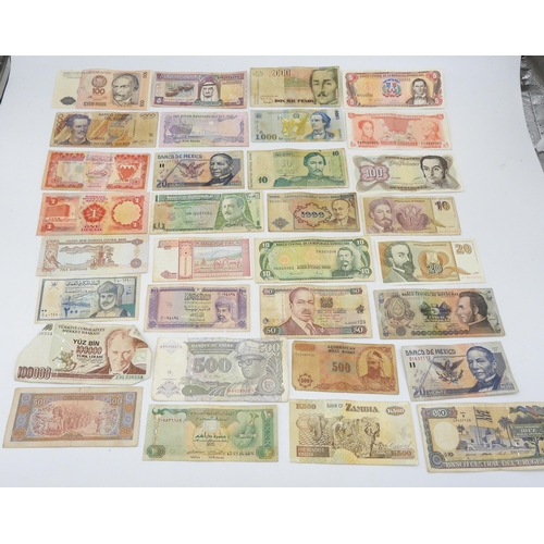 438 - A mixed lot of worldwide banknotes 