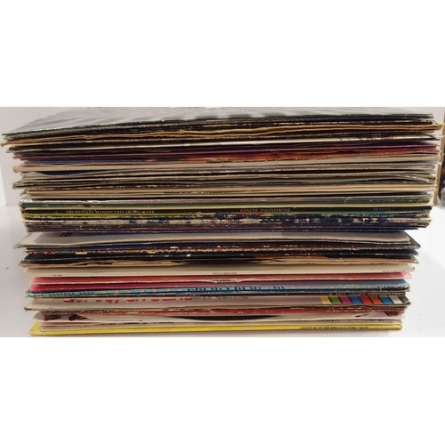 463 - VINYL RECORDS a collection of EP and LP records in 4 boxes with Alphaville, Alison Moyet, A-Ha, ABC,... 