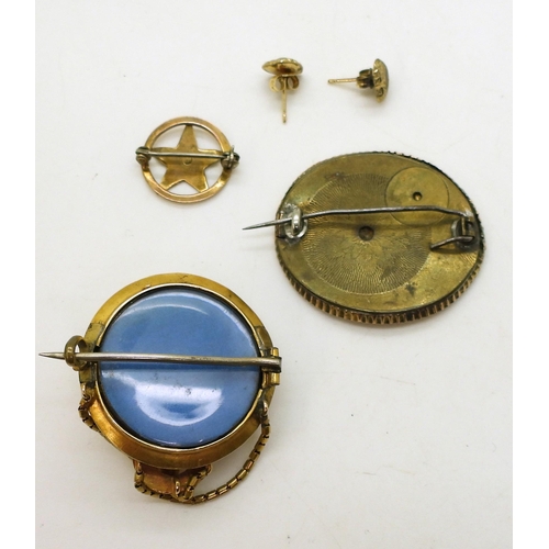 758 - A collection of gold and yellow metal to include two Victorian brooches one as found, a Eastern Star... 