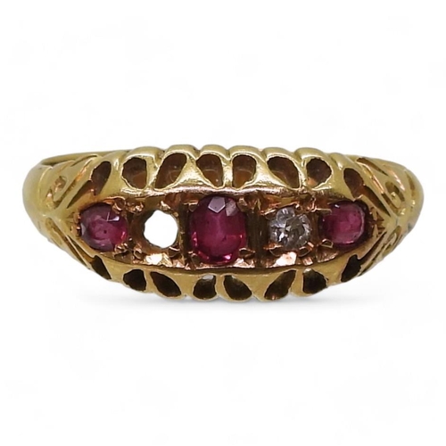 762 - An 18ct red gem & diamond ring, hallmarked Birmingham 1919, finger size O1/2, weight 3.1gms ... 