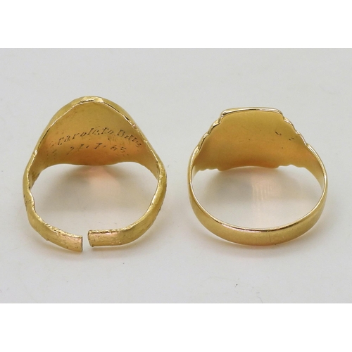 777 - Two (af) signet rings, one hallmarked 18ct gold, the other yellow metal, weight together 12.9gm... 