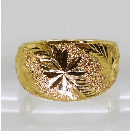 785 - A Chinese gold ring, stamped 96.5%, size Q1/2, weight 3.7gms