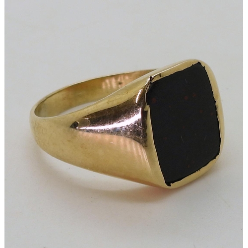 786 - A10k gold bloodstone signet ring,  size V, weight 7.9gms