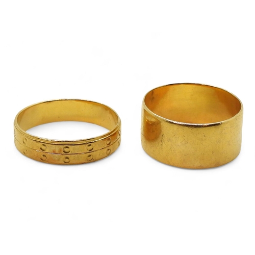 817 - Two 22ct gold wedding rings, sizes P and Q1/2, weight together 7.6gms