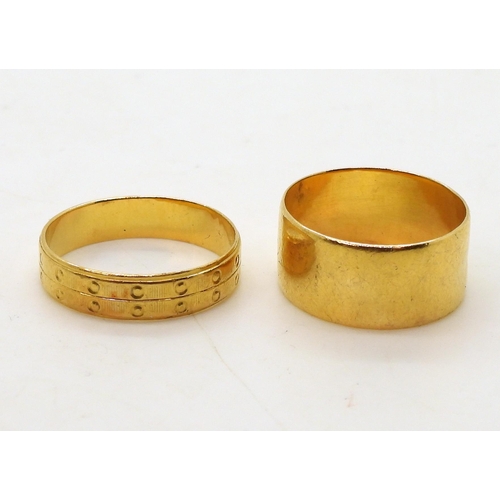 817 - Two 22ct gold wedding rings, sizes P and Q1/2, weight together 7.6gms