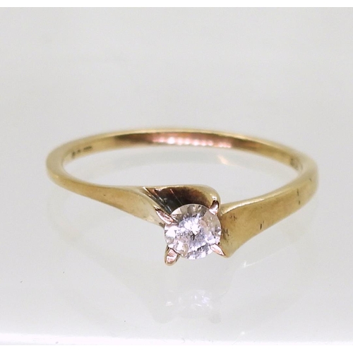 821 - A 9ct gold diamond solitaire of estimated approx 0.15cts, size N, weight 1.5gms