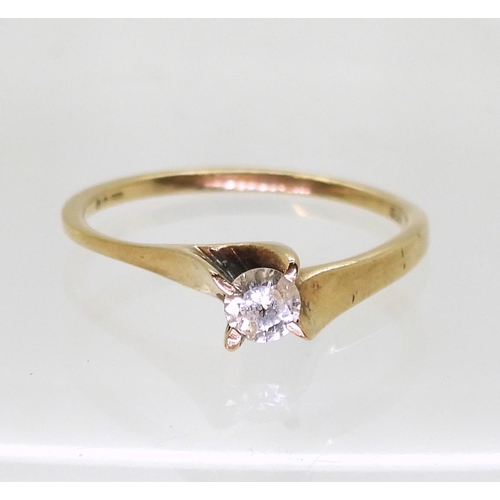 821 - A 9ct gold diamond solitaire of estimated approx 0.15cts, size N, weight 1.5gms