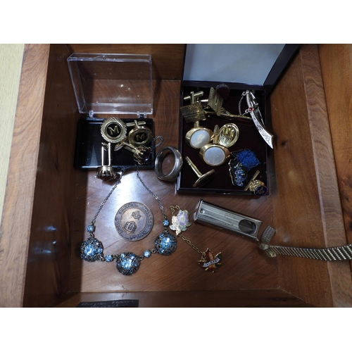 869 - An inlaid wooden jewellery box, with vintage cufflinks, a heavy silver band ring, a Sekonda pocket w... 