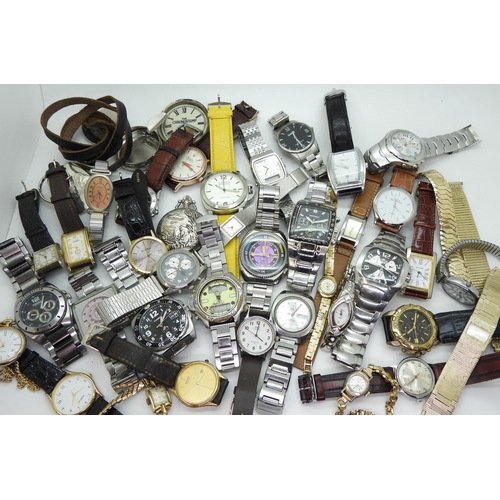 894 - A collection of fashion watches to include, Orient, Sekonda, Casio, Timex, Seiko, and replicas