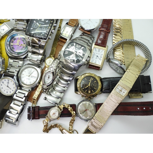 894 - A collection of fashion watches to include, Orient, Sekonda, Casio, Timex, Seiko, and replicas